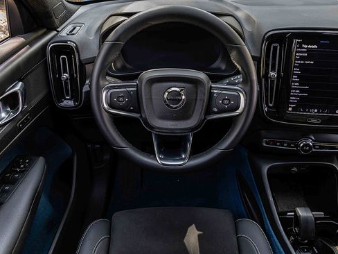 Used 2023 Volvo XC40 Recharge Plus w/ Protection Package Premier image 15