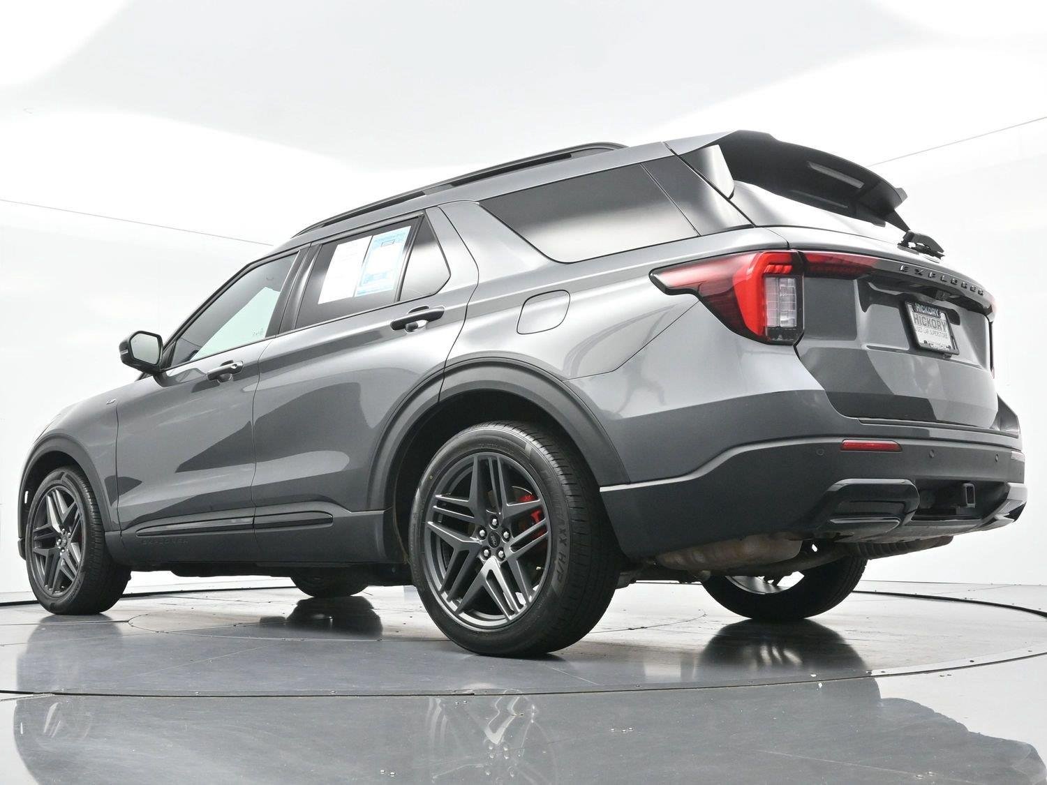 Used 2025 Ford Explorer ST-Line w/ Premium Package RWD image 52