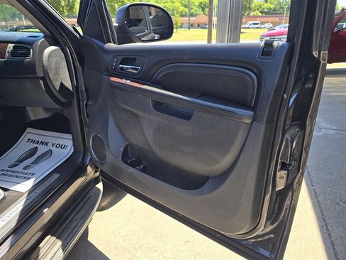 Used 2011 GMC Yukon Denali image 14