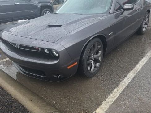Used 2015 Dodge Challenger R/T Plus RWD image 2