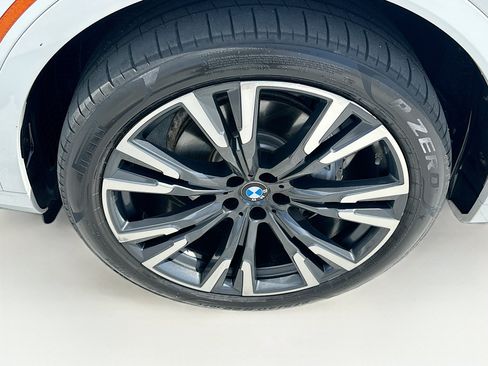 Used 2021 BMW X7 xDrive40i w/ Premium Package AWD/4WD image 34