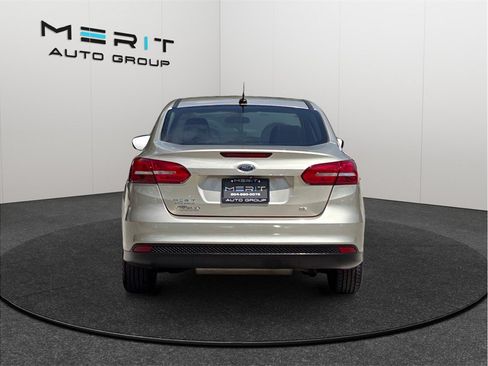 Used 2017 Ford Focus SE FWD image 8