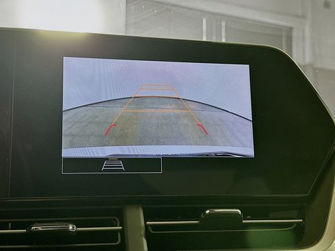 Used 2025 Chevrolet Trax LS FWD image 22