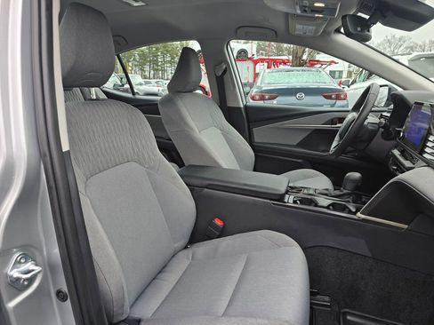 Used 2026 Toyota Camry LE w/ Convenience Package image 12