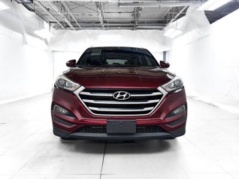 Used 2017 Hyundai Tucson SE w/ SE Popular Package 02 AWD/4WD image 2