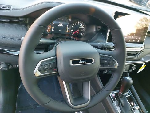 New 2026 Jeep Compass Latitude image 15