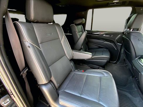 Used 2023 Cadillac Escalade ESV Sport w/ LPO, ONYX Package AWD/4WD image 18