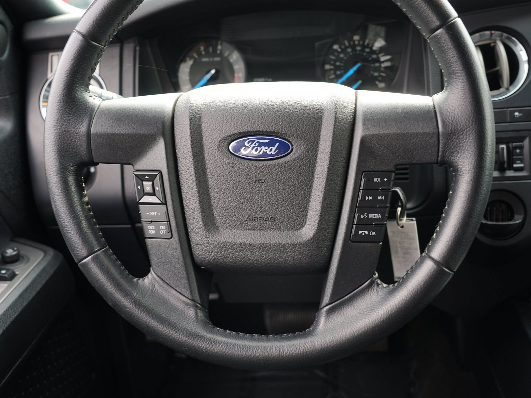 Used 2017 Ford Expedition EL XL w/ Equipment Group 101A RWD image 23