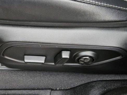 Used 2025 Jeep Grand Cherokee L Laredo image 28