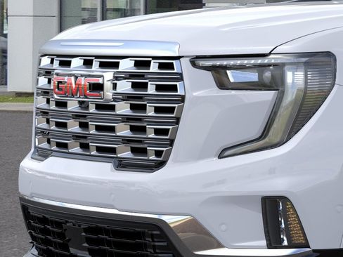 New 2026 GMC Acadia Denali w/ Super Cruise Package FWD image 13