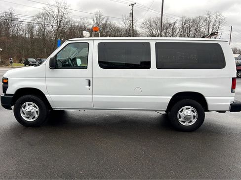 Used 2012 Ford E-350 and Econoline 350 Super Duty w/ Crew Van Pkg image 4