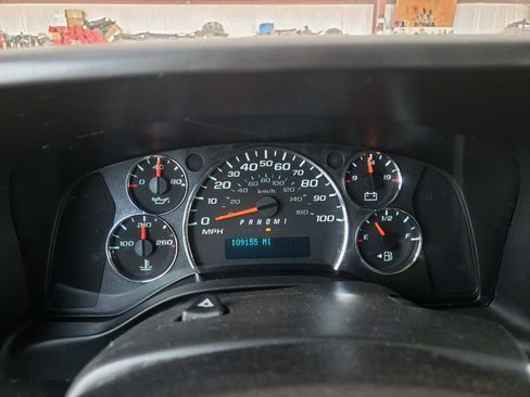 Used 2016 Chevrolet Express 2500 RWD image 14