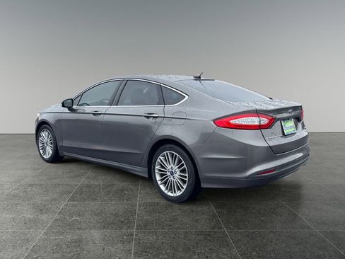 Used 2014 Ford Fusion SE w/ Equipment Group 202A image 5