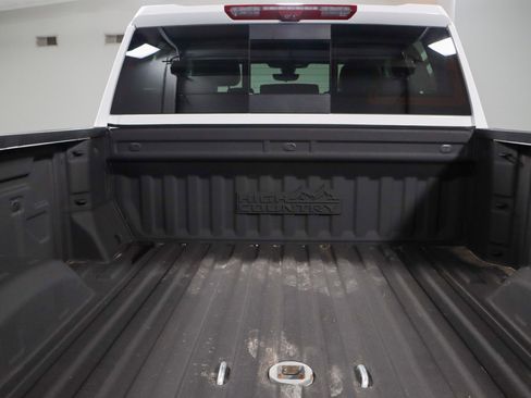 Used 2023 Chevrolet Silverado 2500 High Country w/ Technology Package image 32