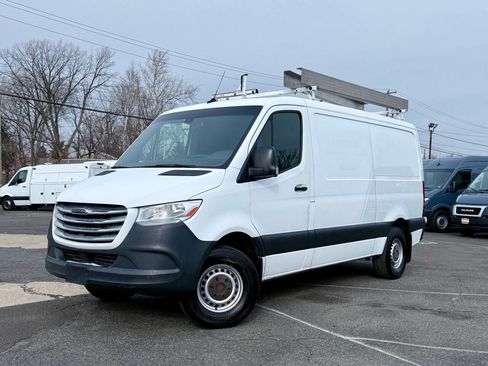 Used 2019 Freightliner Sprinter 2500 RWD image 38