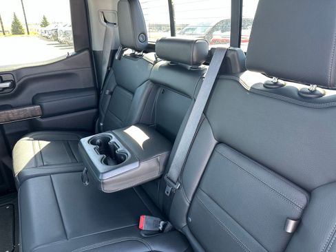 Used 2022 GMC Sierra 1500 Denali w/ Denali Premium Package AWD/4WD image 25