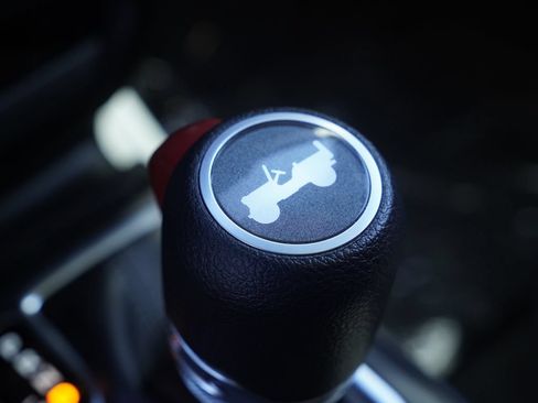 Used 2025 Jeep Wrangler Unlimited Sport AWD/4WD image 20