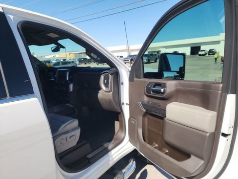Used 2020 Chevrolet Silverado 2500 LTZ w/ LTZ Plus Package AWD/4WD image 29