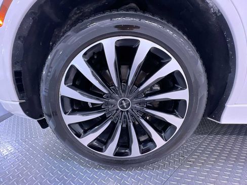 Used 2020 Lincoln Aviator Black Label Grand Touring AWD/4WD image 10