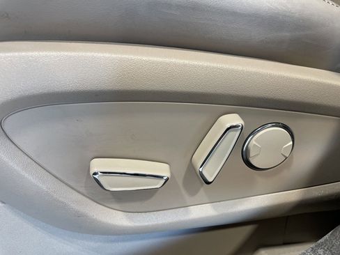 Used 2023 Lincoln Nautilus Reserve w/ Monochromatic Package image 20