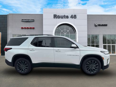 Used 2023 Chevrolet Traverse RS AWD/4WD image 6