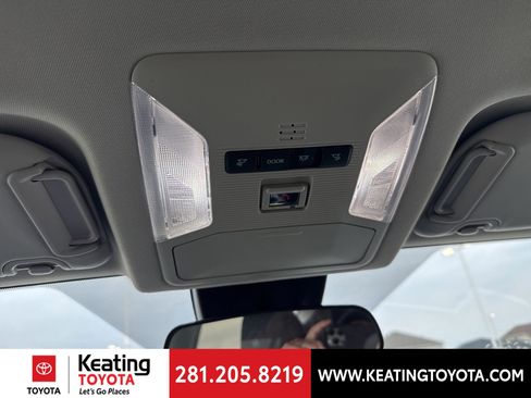 Used 2025 Toyota RAV4 XLE image 21