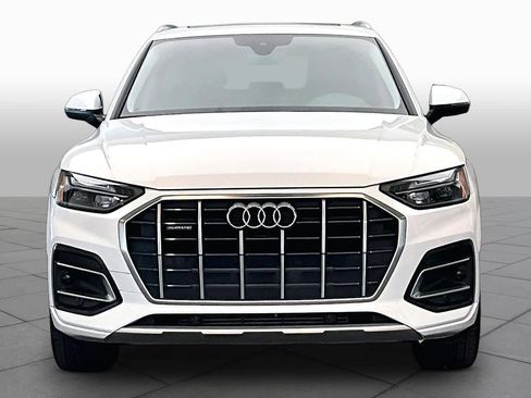 Used 2023 Audi Q5 2.0T Premium w/ Convenience Package AWD/4WD image 4