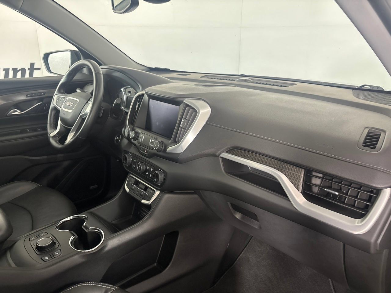 Used 2023 GMC Terrain SLT w/ Infotainment Package II AWD/4WD image 38