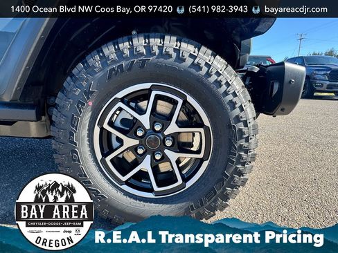 New 2026 Jeep Gladiator Rubicon w/ Steel Bumper Group AWD/4WD image 24