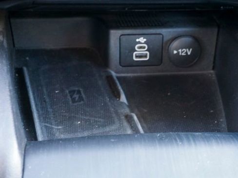 Used 2025 Ford Escape Platinum image 20