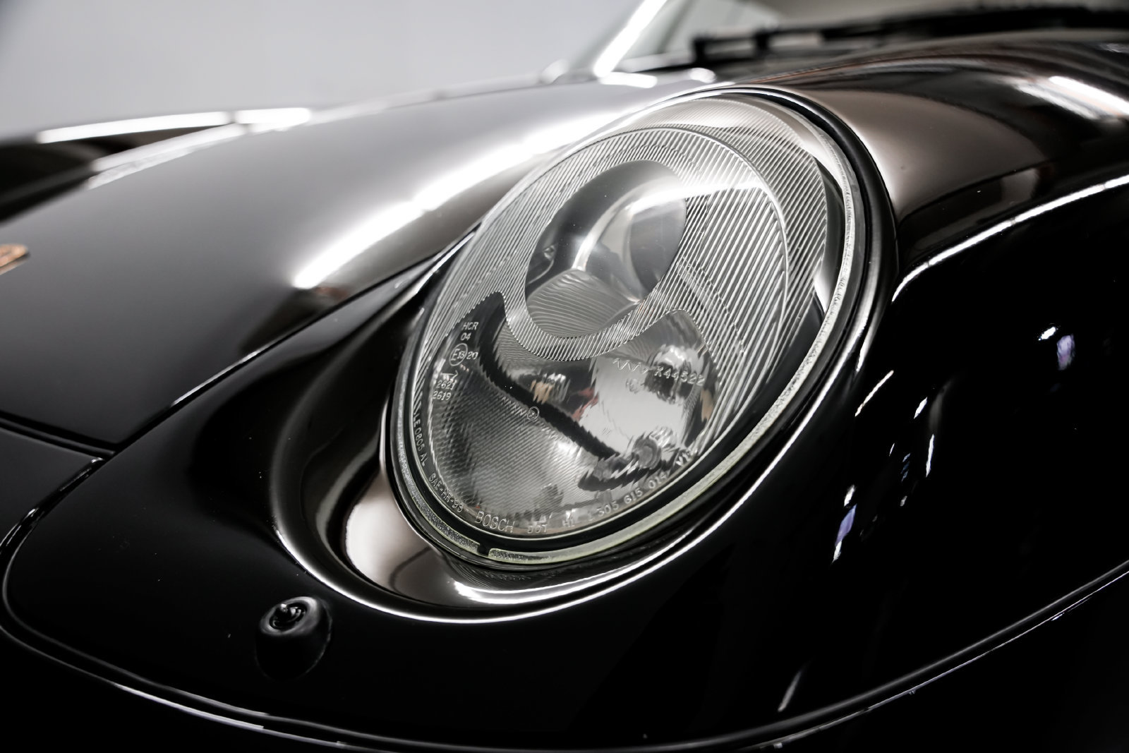 Used 1995 Porsche 911 Carrera RWD image 32