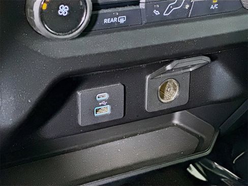 Used 2021 Ford F150 XLT image 28