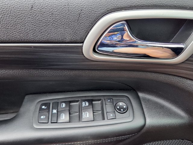 Used 2020 Jeep Grand Cherokee Altitude RWD image 31