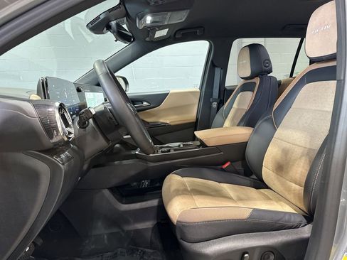 Used 2026 Chevrolet Equinox ACTIV w/ Convenience Package III AWD/4WD image 13