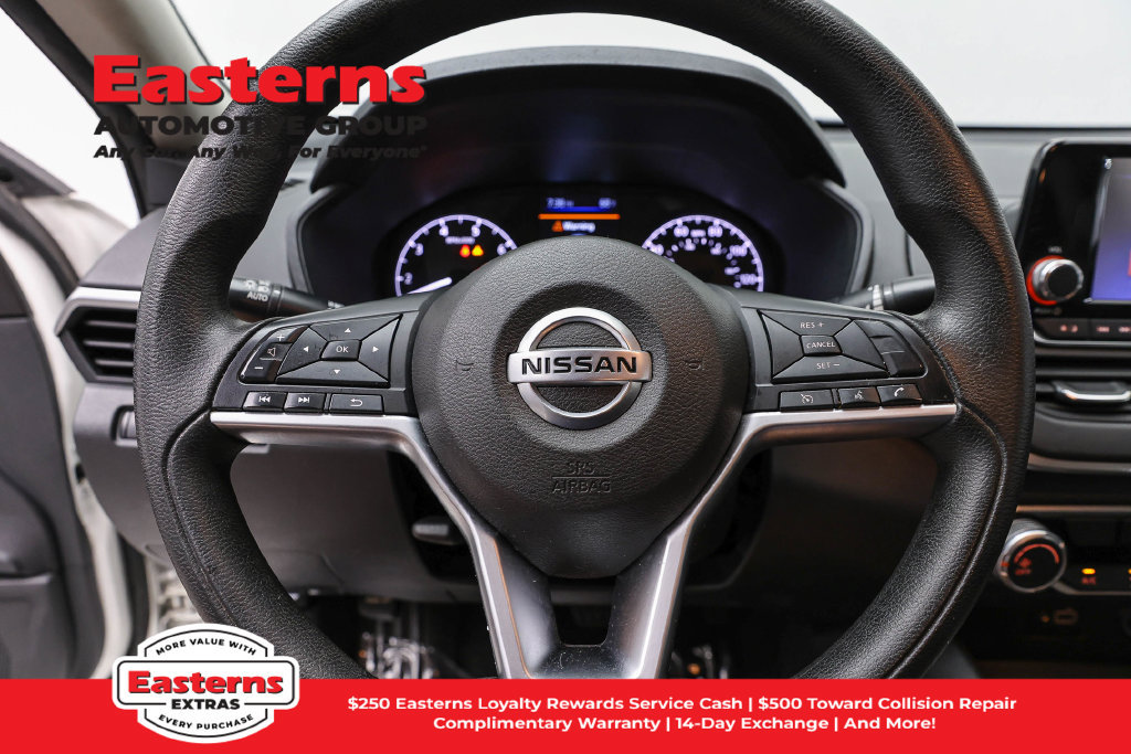 Used 2022 Nissan Altima 2.5 S FWD image 11