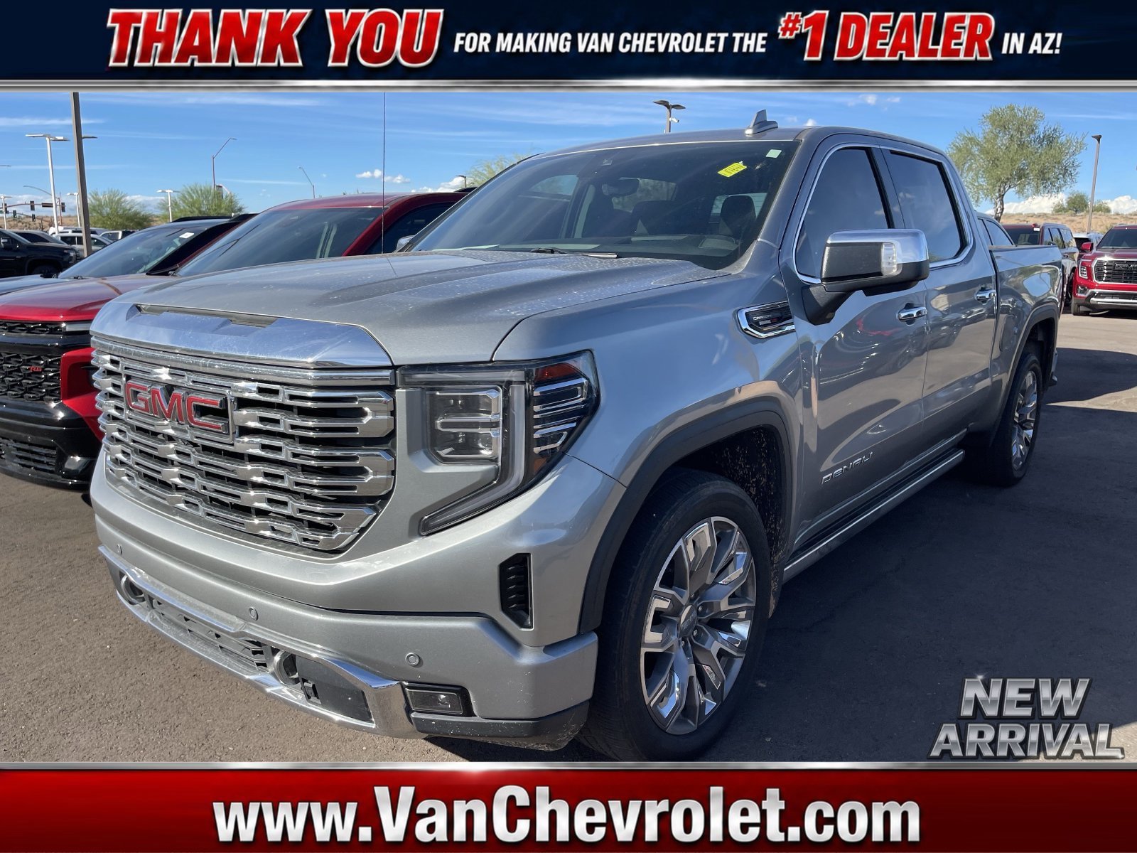 Used 2023 GMC Sierra 1500 Denali w/ Denali Reserve Package AWD/4WD image 1