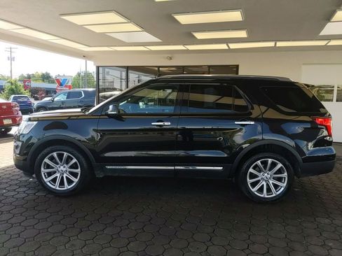 Used 2017 Ford Explorer Limited AWD/4WD image 8