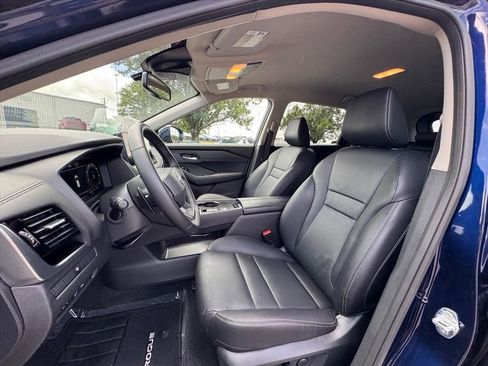 Certified 2026 Nissan Rogue SL FWD image 16