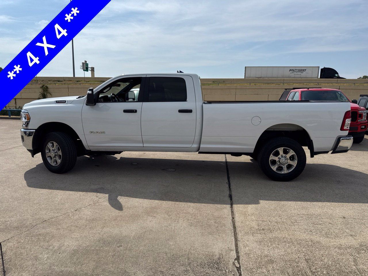 Used 2024 RAM 2500 Big Horn AWD/4WD image 3