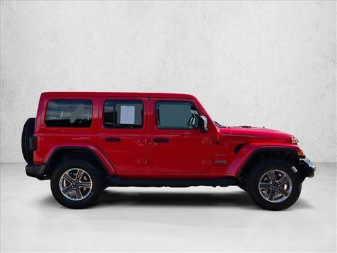 Used 2020 Jeep Wrangler Unlimited Sahara w/ Uconnect 4C Nav & Sound Group AWD/4WD image 4