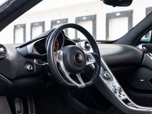 Used 2012 McLaren MP4-12C Coupe RWD image 36