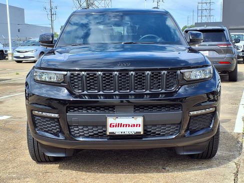 Used 2025 Jeep Grand Cherokee L Limited w/ Black Appearance Package RWD image 24