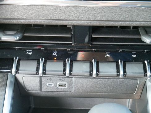 New 2026 Chevrolet Colorado W/T image 18