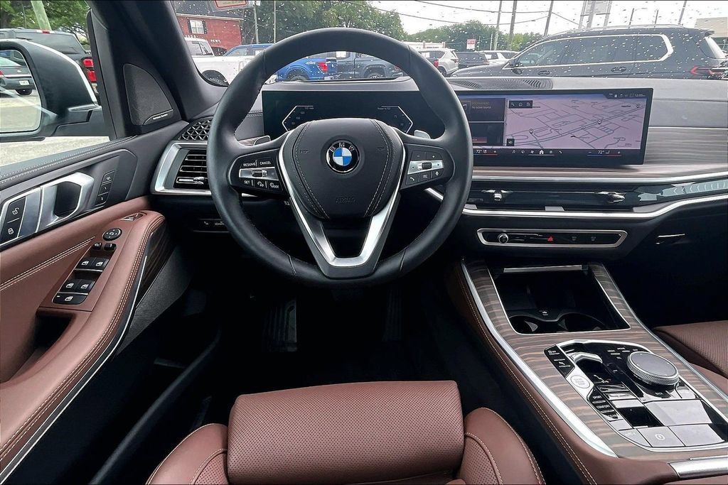 Certified 2025 BMW X5 sDrive40i w/ Premium Package RWD image 7