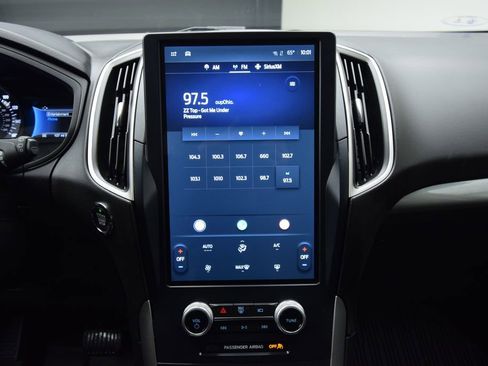 Used 2022 Ford Edge SE image 16