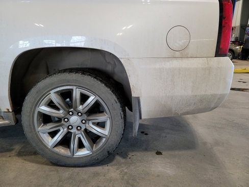 Used 2016 Chevrolet Suburban LTZ image 11