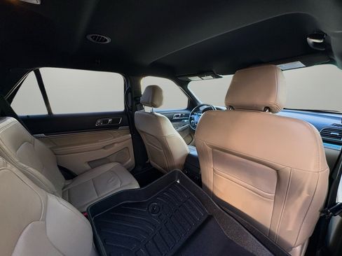 Used 2016 Ford Explorer Limited w/ Equipment Group 301A image 29