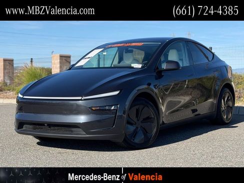Used 2026 Tesla Model Y Long Range image 1