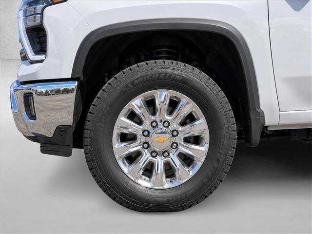 Used 2024 Chevrolet Silverado 3500 High Country w/ High Country Premium Package AWD/4WD image 10