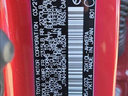 Used 2021 Toyota C-HR Limited image 21